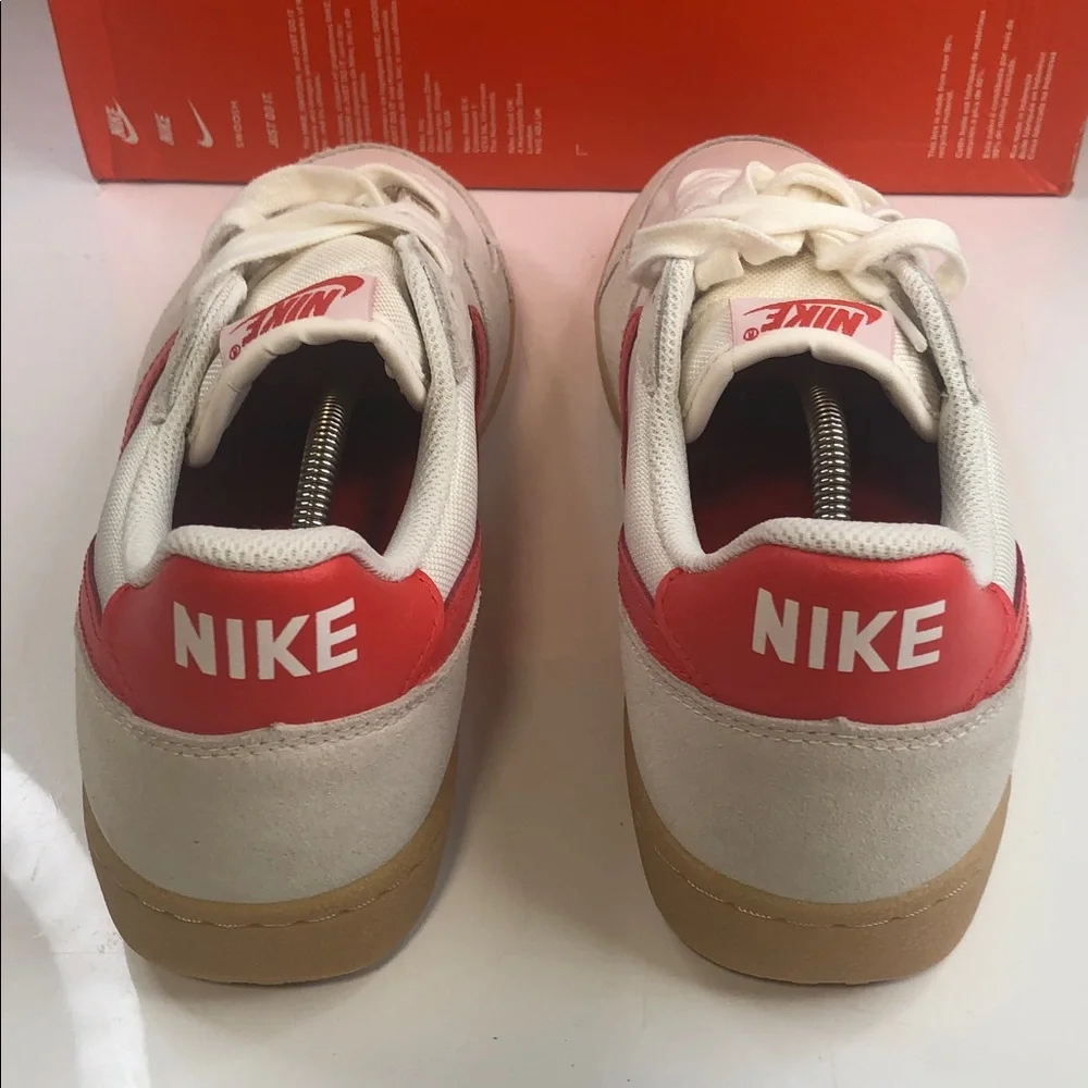 NWOB Nike Field General 82 Sneaker Men's Size 11 Pale Ivory Picante Red Gum